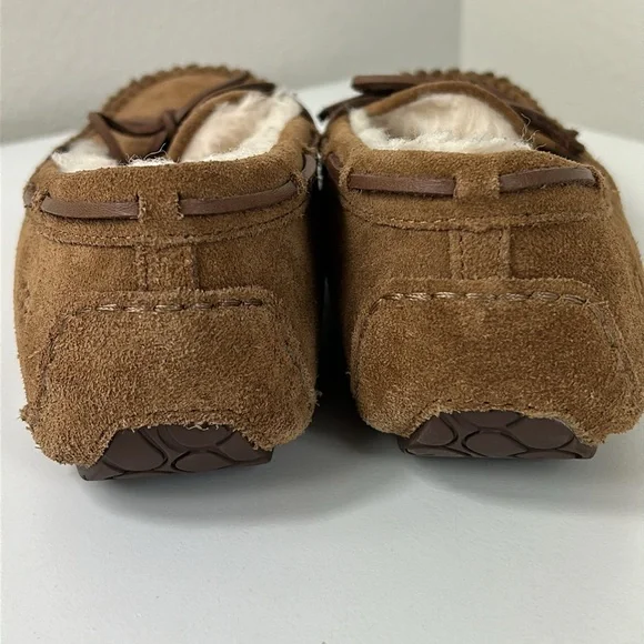 UGG Slippers Suede Leather Dakota Water-Resistant Chestnut Brown Size 6 - Picture 8 of 15